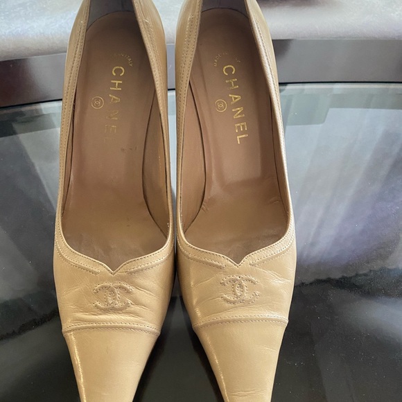 VINTAGE CHANEL leather heels - Picture 6 of 6